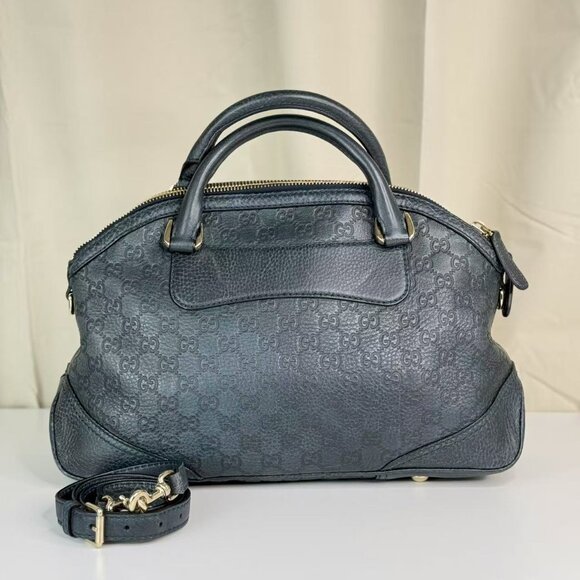 Gucci GG Logo Printed Black Leather Shoulder Bag with Classic Design - Picture 3 of 10